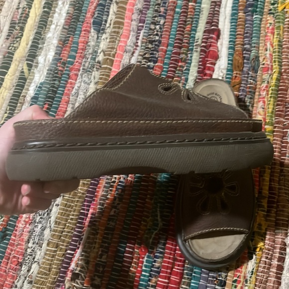 Doc Marian like flower sanddels. (NOT DOC MARTEN SANDALS) - Picture 3 of 4